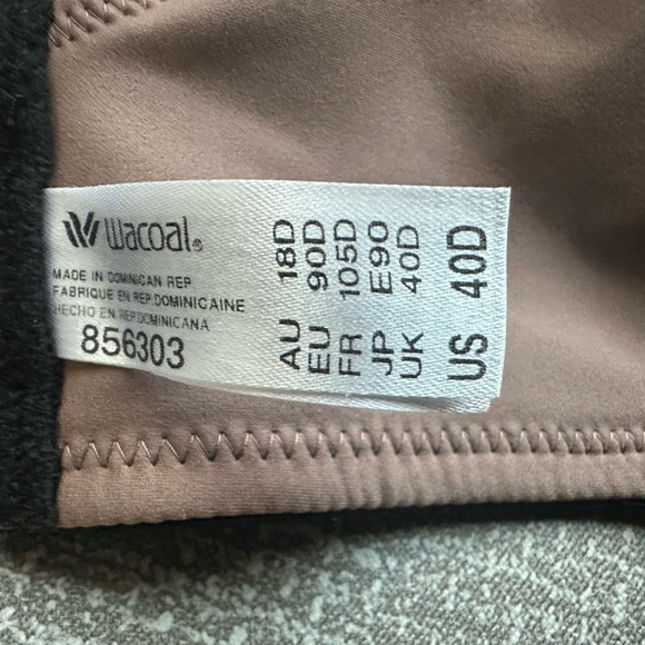 Wacoal Black Appeal Bra Wire-free T Shirt Bra Size 40D - Picture 8 of 8